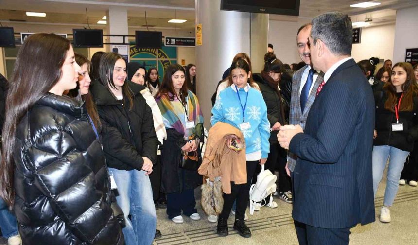 "Şehri Nuh’tan Şehitler Diyarına Projesiyle" bin öğrenci Çanakkale’ye gönderildi