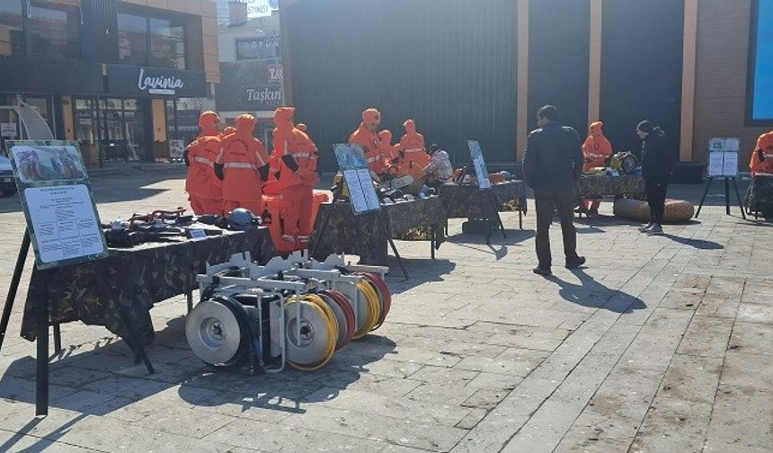 AFAD "Deprem Haftası" kapsamında stant açtı