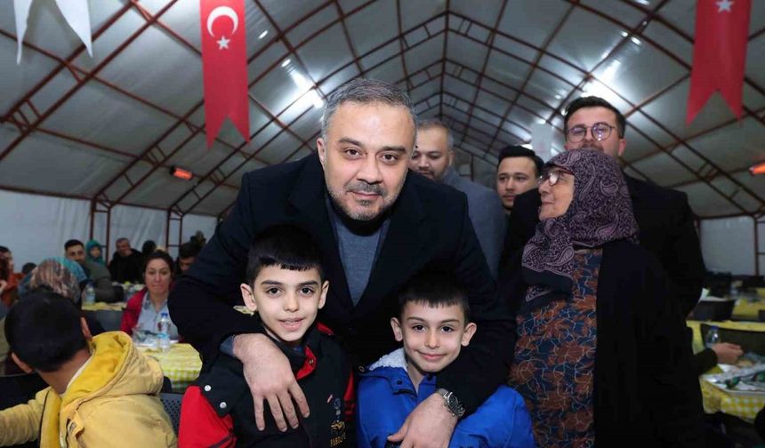 Başkan Toptaş, "Dayanışma ruhunu yaşatıyoruz"