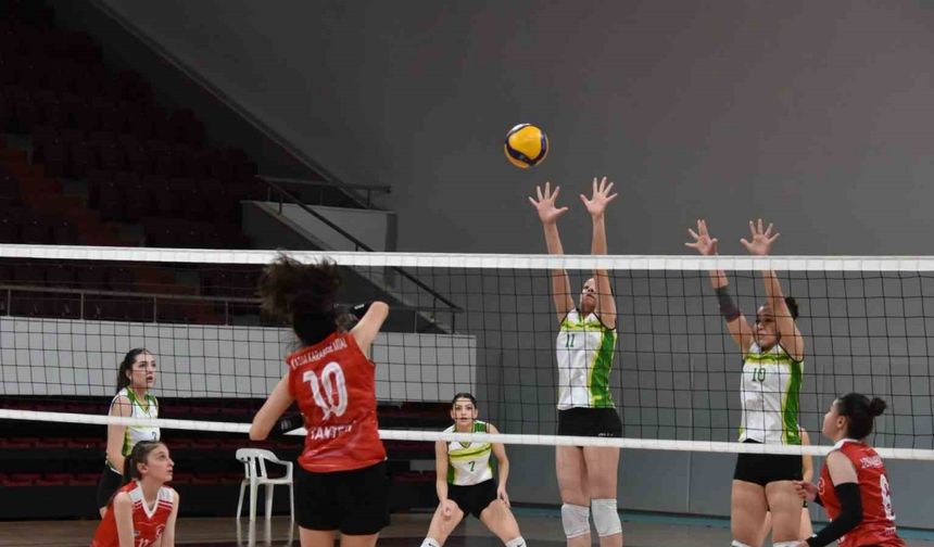 Elazığ’da okul sporlarında birincilik heyecanı