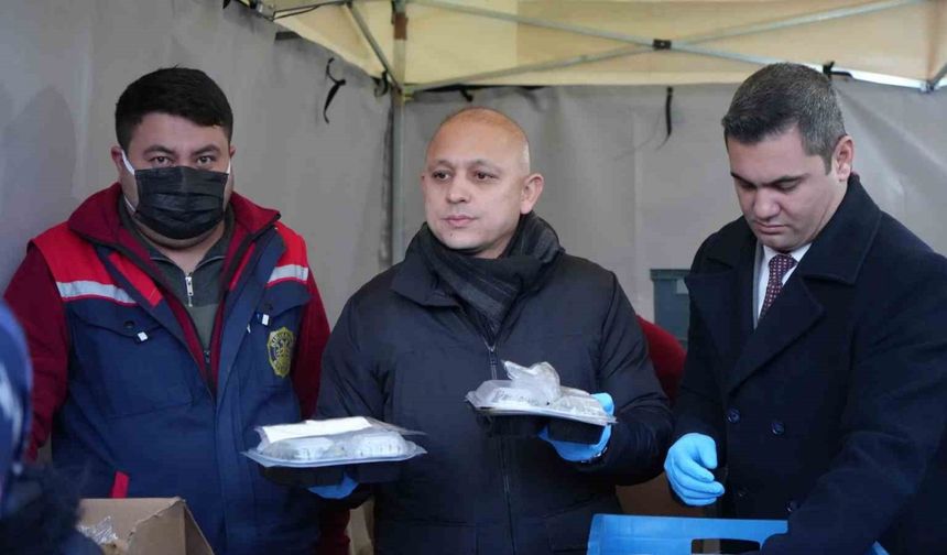 Kırıkkale’de Ramazan bereketi: Bin kişiye iftar yemeği ikram edildi