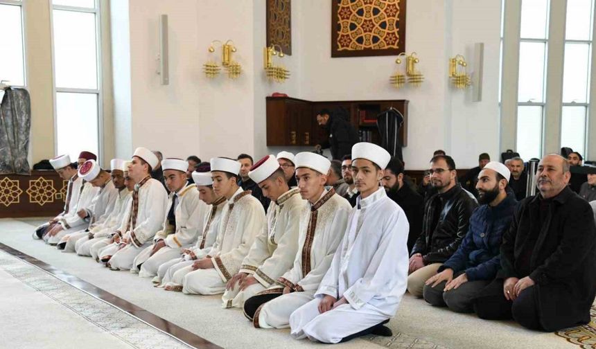 Malatya’da genç hatipler hünerlerini sergiledi