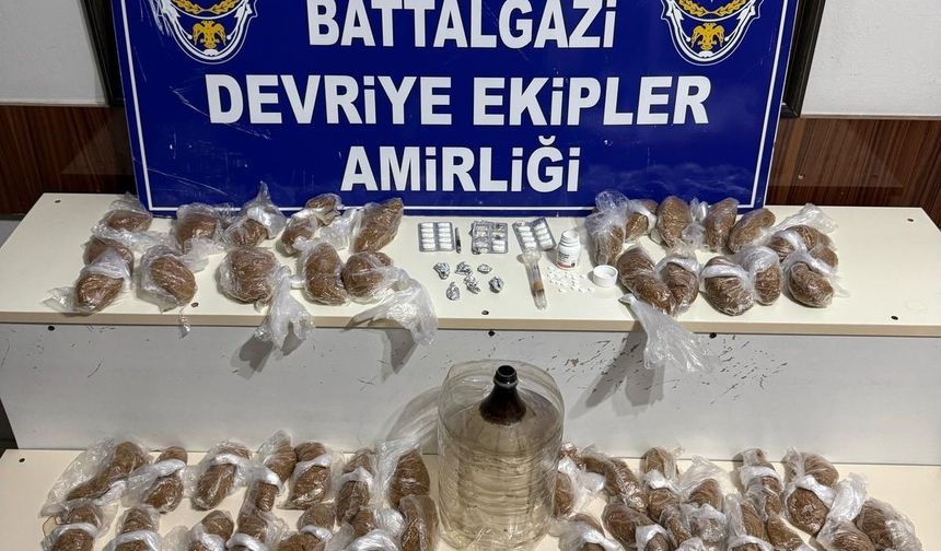 Malatya’da sokak satıcılarına operasyon: 2 gözaltı