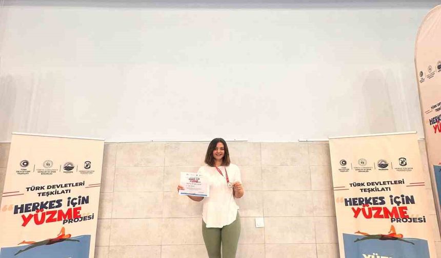 Yüzme antrenörü Bahçivan, Türkiye ikincisi oldu