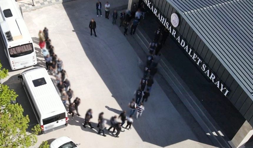 4 Milyar Dolarlık Vurgun! 8 İlde Dev Operasyonla Çete Çökertildi