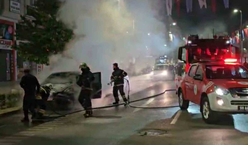 Kontağı çevirir çevirmez otomobil yanmaya başladı