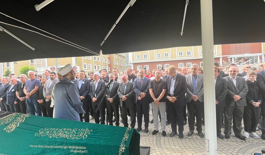 Prof. Dr. Mustafa Aydın’ın Acı Kaybı: Annesi Hacı Sabire Aydın Son Yolculuğuna Uğurlandı