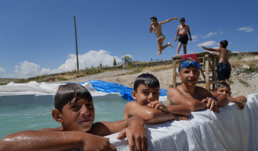 Erzurum'un sıcak yaz günlerinde yürekleri serinletti