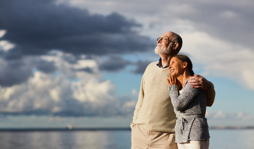 ERKEN DAVRAN Kİ GENÇ KALASIN: Yaşlanma Karşıtı Alışkanlıklar 20’li Yaşlarda Kazanılmalı