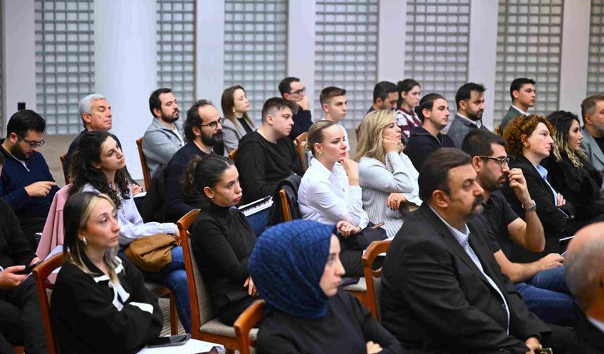 Bilişim sektörü BTSO Akademi’de geleceğin kodlarını yazdı