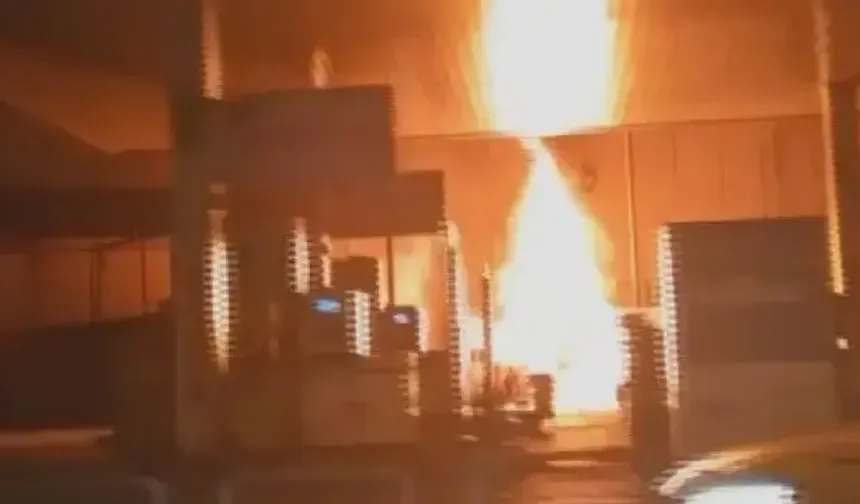 Esenyurt’ta şarjda olan elektrikli araç alev alarak patladı