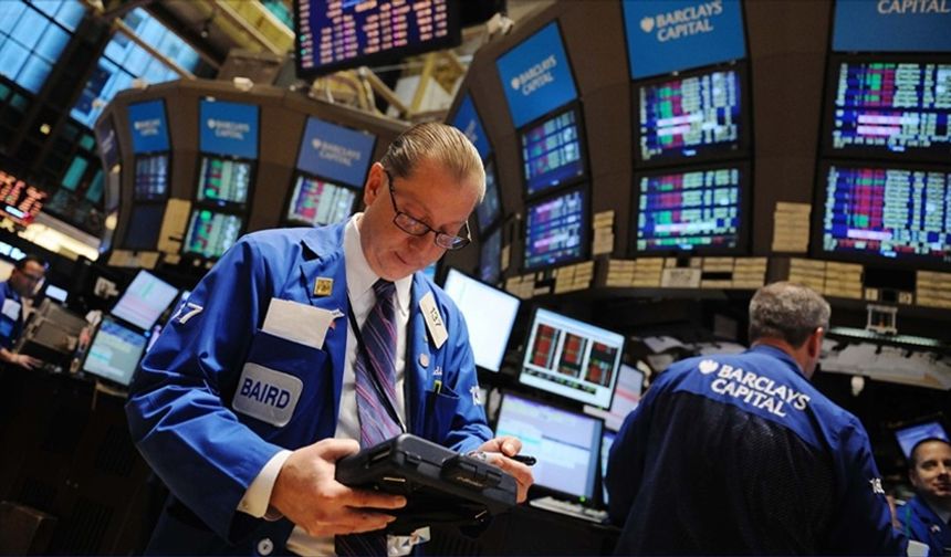 Fed Belirsizliği ve Teknoloji Satışları Küresel Piyasaları Sarstı