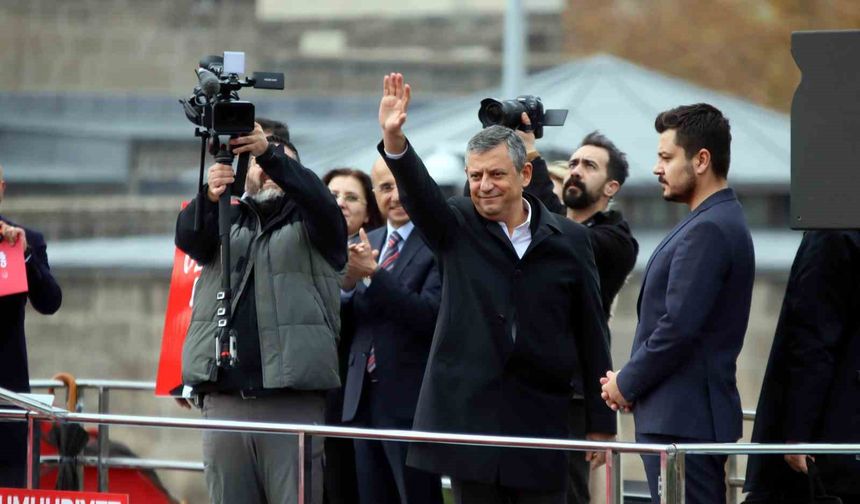 CHP Genel Başkanı Özel: "Asgari ücret veren için 29, alan için 39 bin lira olmalı"