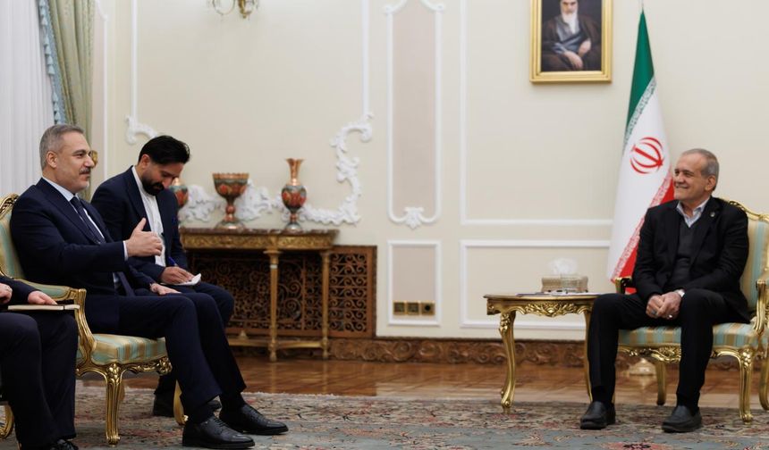 Dışişleri Bakanı Fidan, İran Cumhurbaşkanı Pezeşkiyan ile görüştü