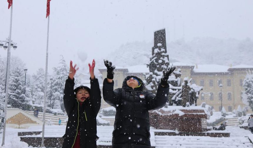 Eğitime kar engeli! Birçok il ve ilçede okullar tatil edildi