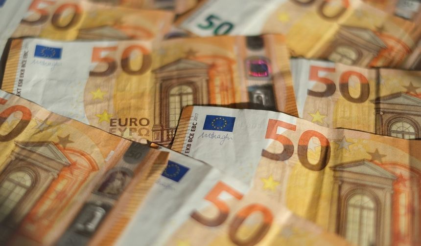 EURO 50₺ geçecek mi! Serbest piyasada döviz fiyatları