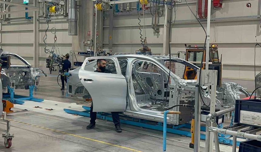 Otomotiv sektörü Avrupa’da gaza bastı