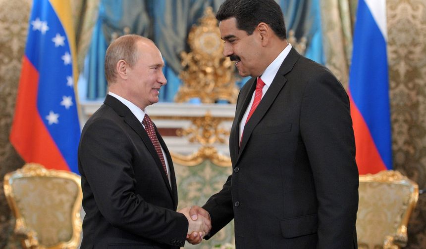 Putin’den Maduro’ya Destek Telefonu