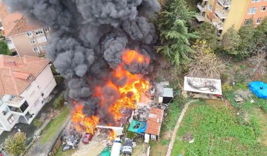 Sarıyer’de oto tamirhane deposunda yangın paniği: Dükkan kullanılamaz hale geldi