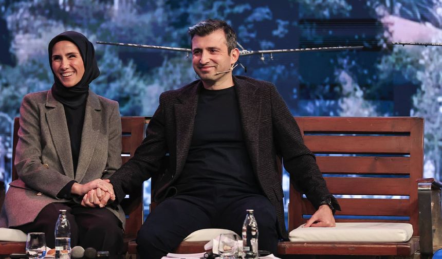 Selçuk Bayraktar: "Geleceğe yürüyebilmek için farklı olmanız gerekiyor"