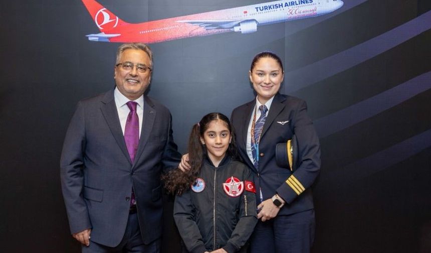TUSAŞ şehidinin 10 yaşındaki kızı kanseri yendi, pilot koltuğuna oturdu