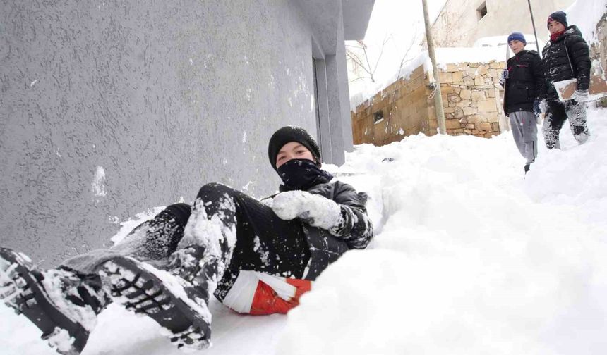 Bayburt’ta eğitime kar engeli: Okullar 1 gün tatil edildi