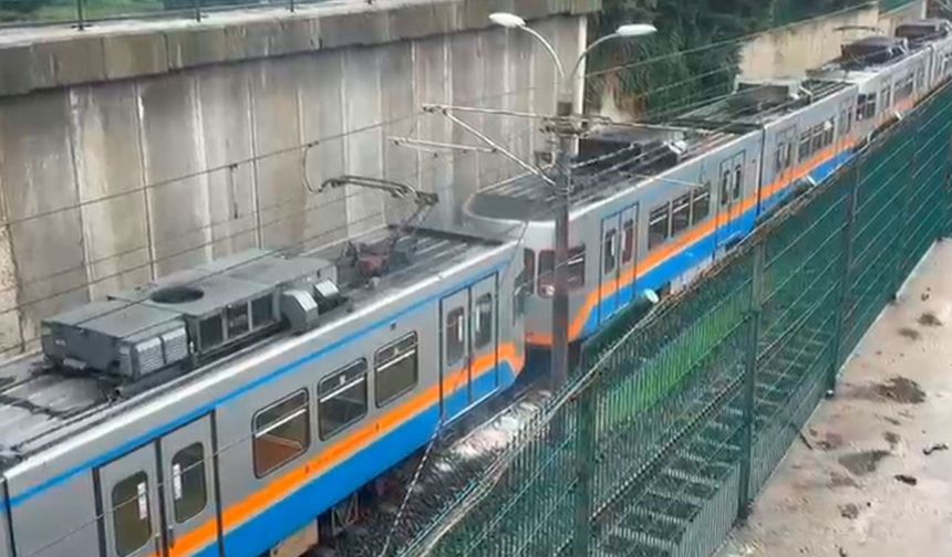 Bayrampaşa’da duran metrodan dumanlar yükseldi