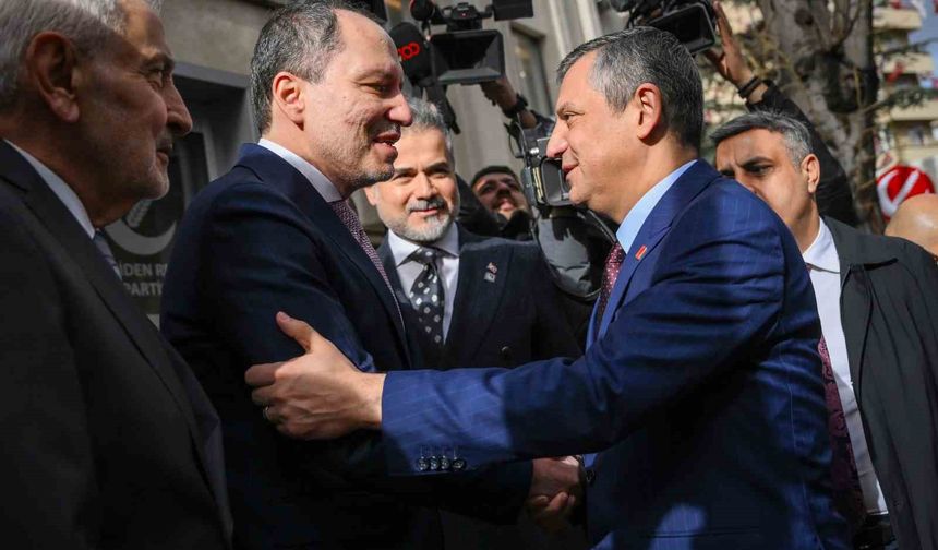 CHP Genel Başkanı Özel’den Yeniden Refah Partisi Genel Başkanı Erbakan’a ziyaret