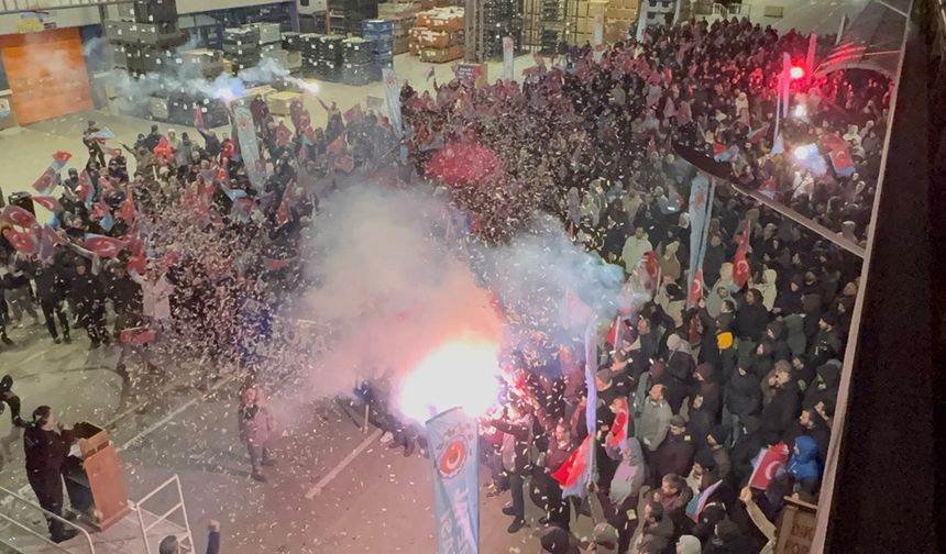 Metal işçileri kazandı, TOFAŞ’ta büyük kutlama