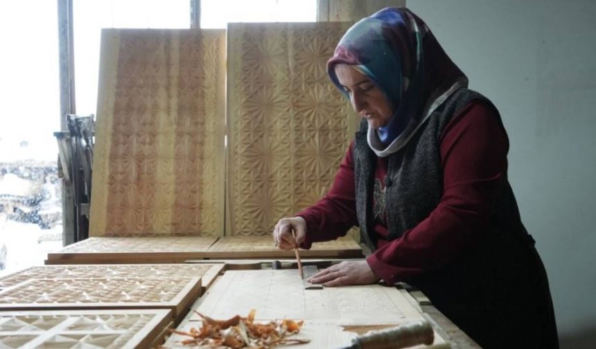 Hobi olarak başladı, siparişler ülke geneline yayıldı: Selçuklu ve Osmanlı motifli ürünlere yoğun talep