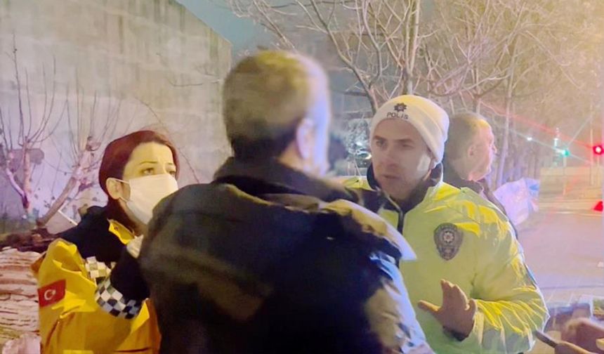 Kaza yapan alkollü sürücü, "Hepinizden özür diliyorum" diyerek hastaneye gitmeyi reddetti