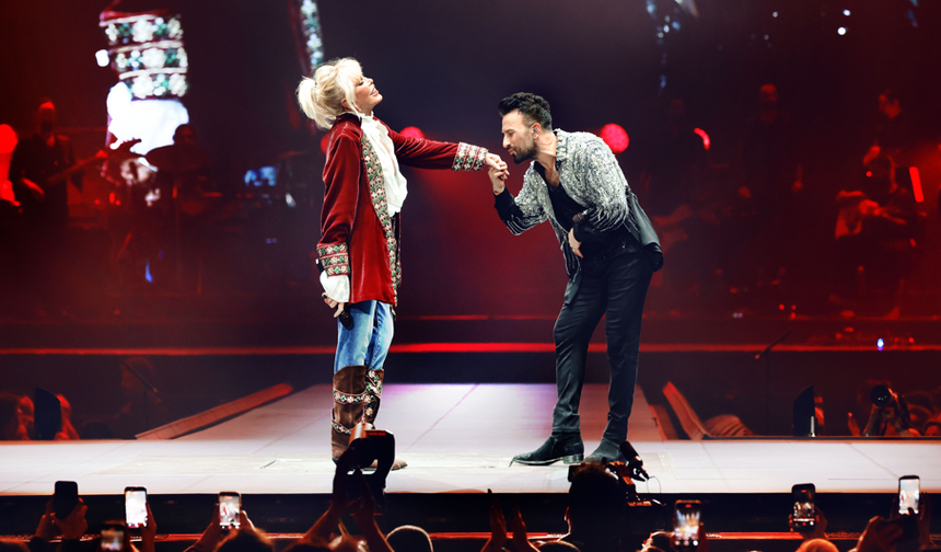 Megastar’ın sahnesinden Süperstar geçti!