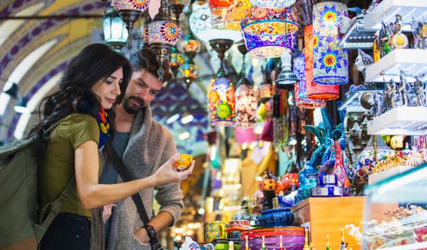 Turistler TL Taşımakta Zorlanıyor!