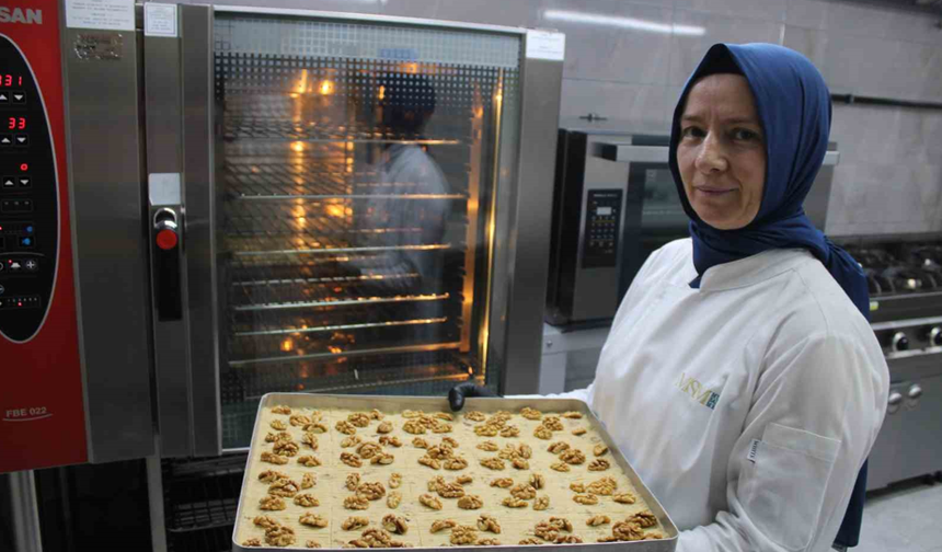 Bayramın vazgeçilmez tatlısı: ‘Kayseri Nevzinesi’