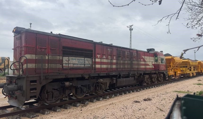 Ceylanpınar’a 15 yıl aradan sonra tren geldi