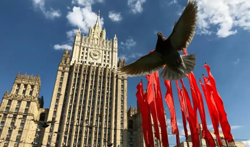 Rusya Dışişleri Bakanlığı: "Tüm tarafların saldırılarını derhal durdurmasını talep ediyoruz"