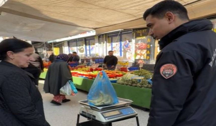 Bahçelievler’de pazarcının tartı oyunu bozuldu