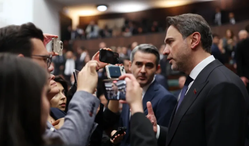 Bakan Bayraktar: "İşçi borçlarını ödemeyen maden firması teşviklerimizden faydalanamayacak"
