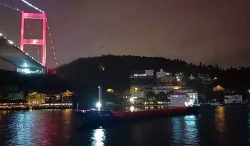 Boğaz’da gemi arızası: Trafik çift yönlü askıya alındı
