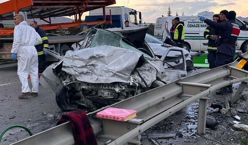 Eskişehir-Ankara yolunda feci kaza: 4 ölü, 2 yaralı