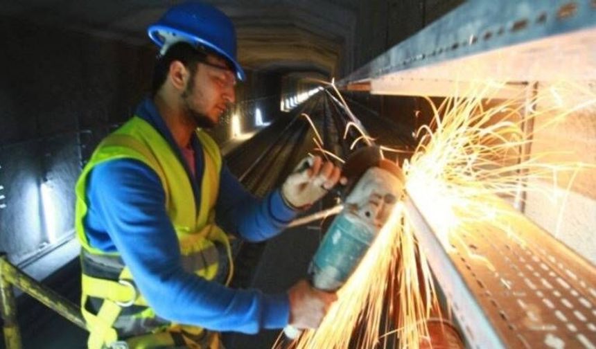 Ücretli çalışan sayısı yıllık yüzde 1,3 arttı