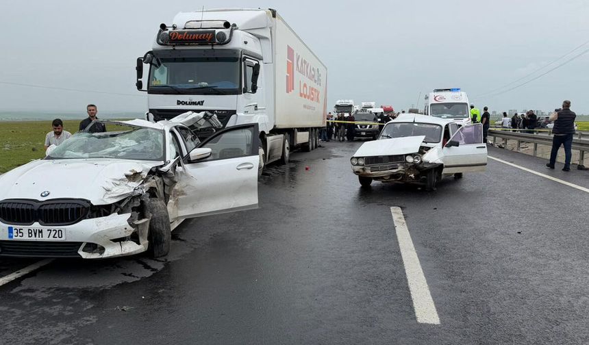 Siverek’te zincirleme trafik kazası: 2 ölü, 2 yaralı