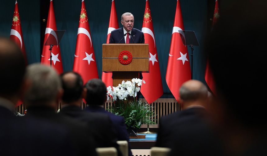 Cumhurbaşkanı Erdoğan: "Ana muhalefet partisi içindeki tartışmaların hiçbiri bizi ilgilendirmiyor"