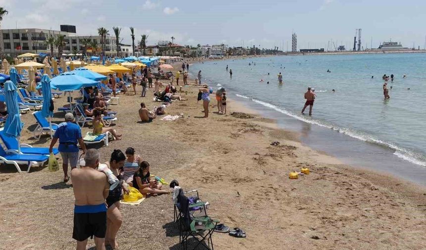 Mersin’de deniz sezonu başladı: Rus uçuşlarının iptali bölge turizmini etkiledi