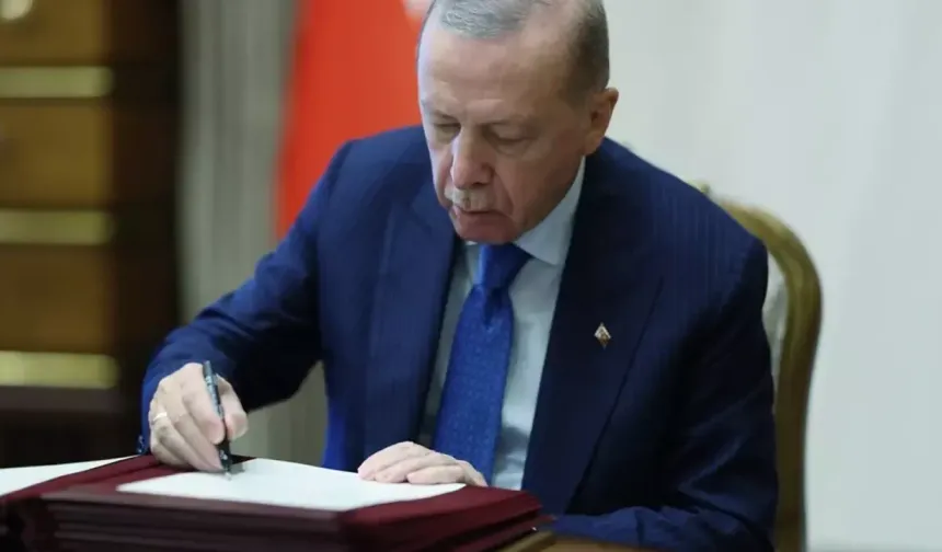 Van’da 7 ilçenin kaymakamı değişti, 4 vali yardımcısı atandı