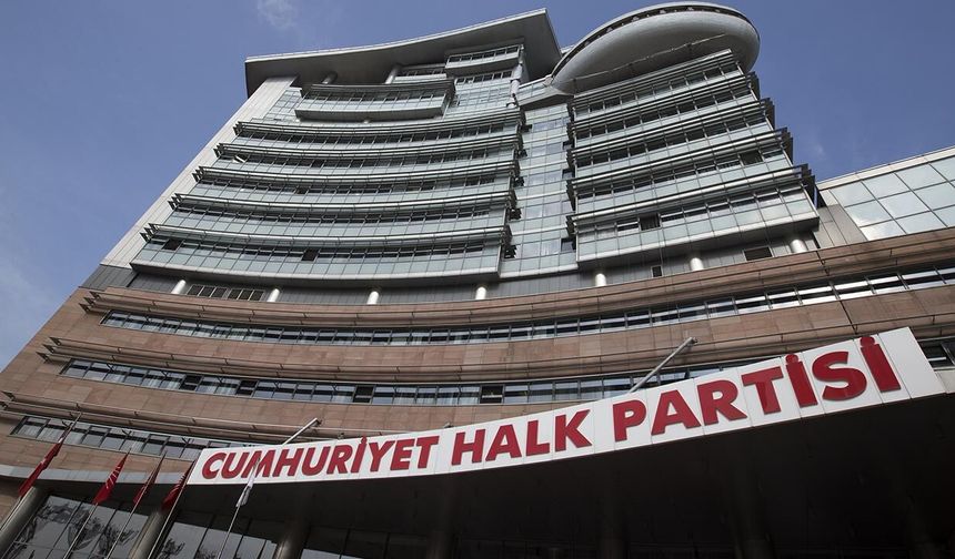 CHP, İstanbul’da 7 ilçe başkanı ve yönetimini görevden aldı