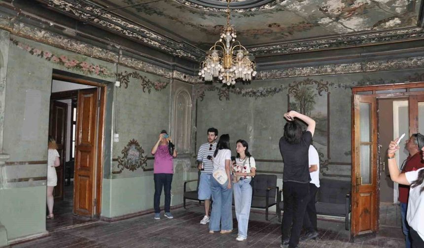 Ermenistanlı gazeteciler Kars’ı Keşfetti: Türkiye-Ermenistan medya değişim programı kapsamında tarih ve kültür turu