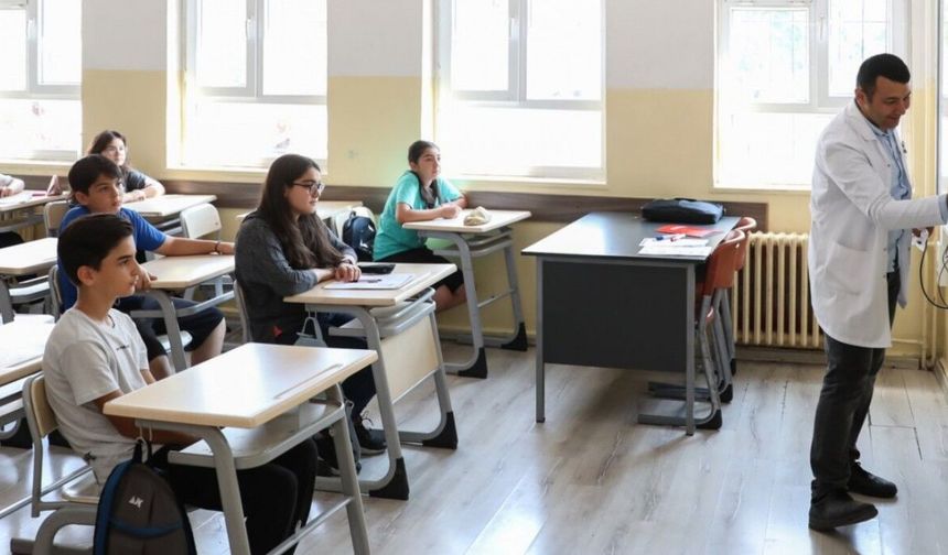 İstanbul’da okullarda mescit kararı