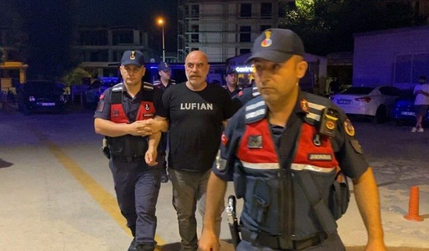 Uyuşturucudan gözaltına alınan Ezel Akay’ın kenevir tarlasına çevirdiği evinden şok görüntüler