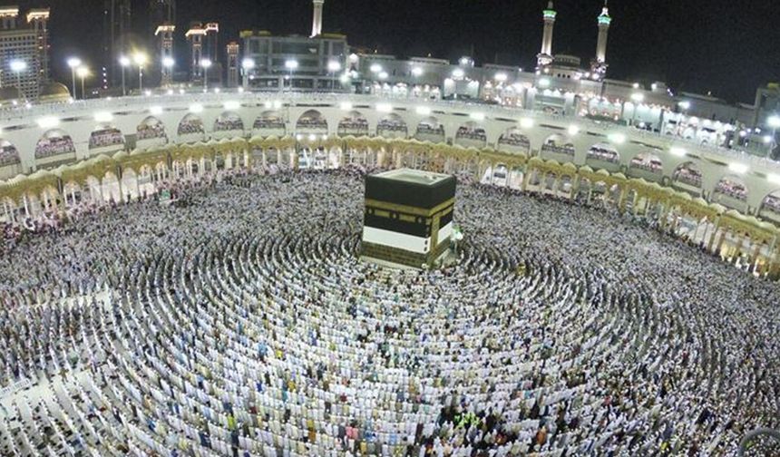 Yaklaşık 2 milyon kişinin beklediği 2027 hac kuraları çekildi
